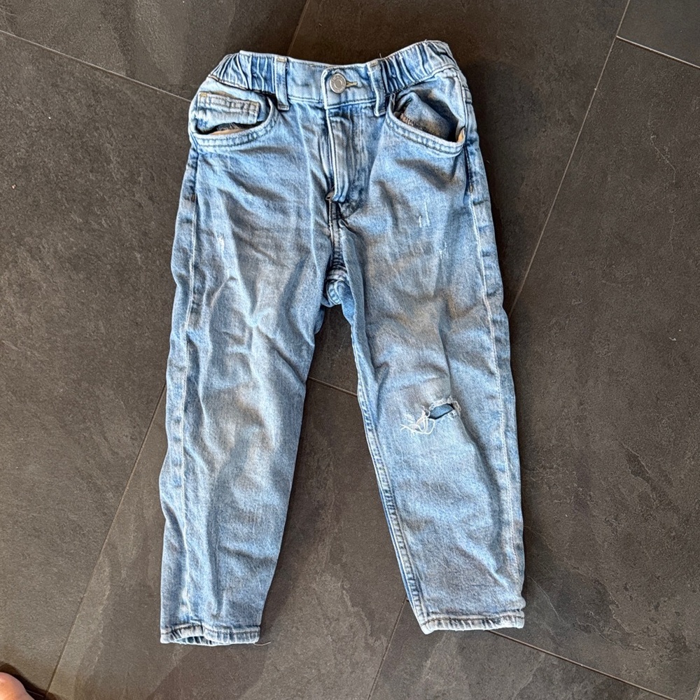 Kids 3/4  Light Blue Jeans